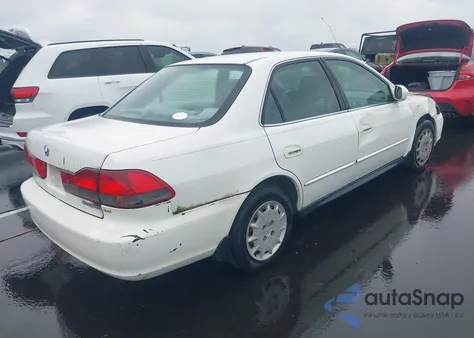 2001 Honda Accord 2.3 Lx из США, поврежденный, VIN 1HGCG66591A011719